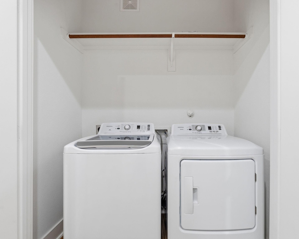 8805 Parkway Drive - Photo 21