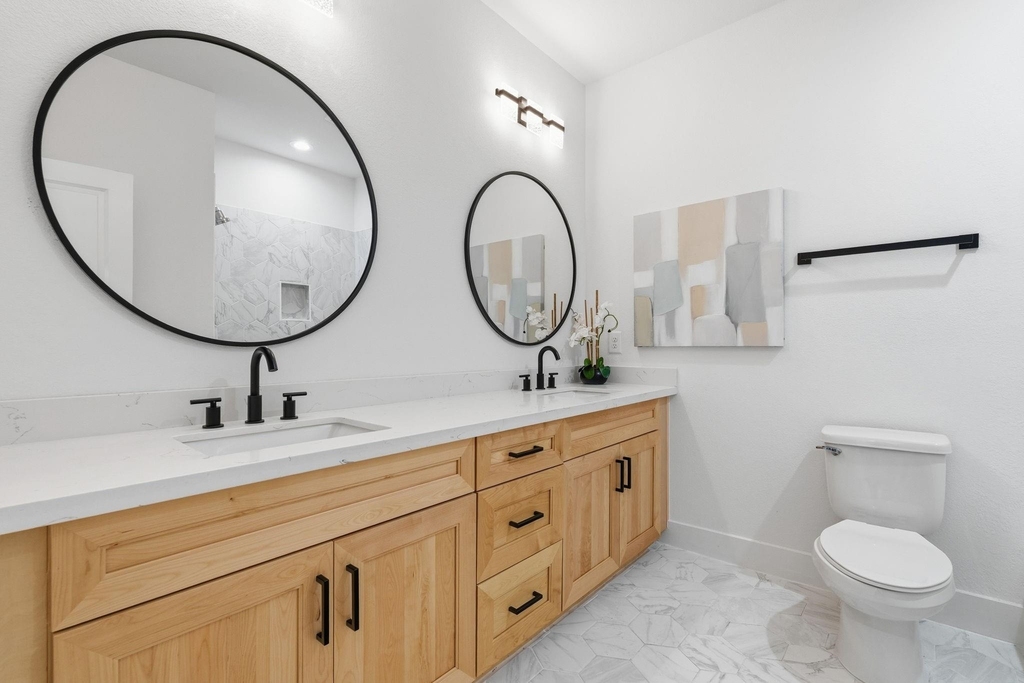8805 Parkway Drive - Photo 16