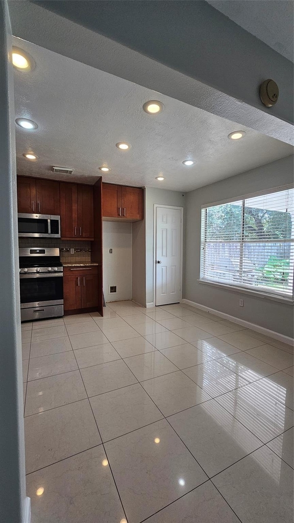 8435 Battleoak Drive - Photo 6