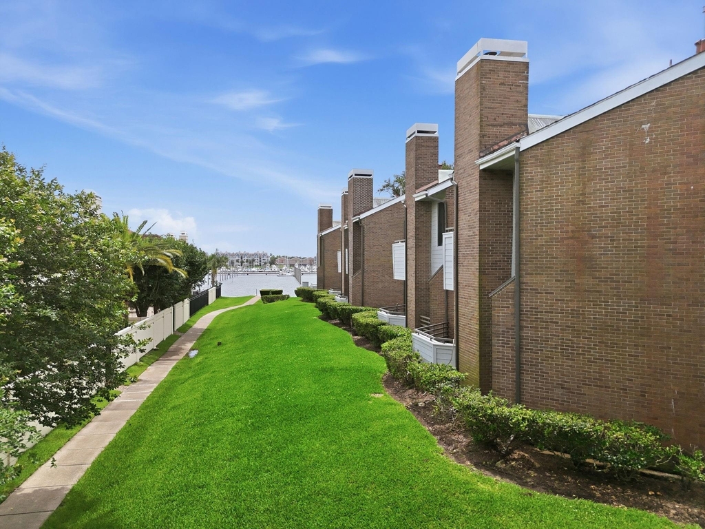 1723 Enterprise Avenue - Photo 34
