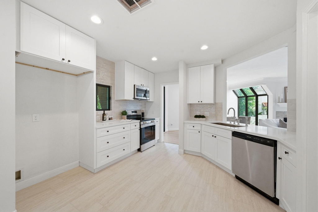 1723 Enterprise Avenue - Photo 11