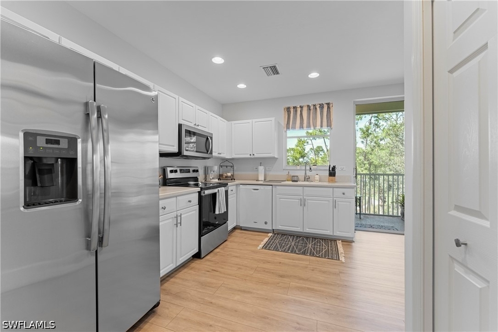 8217 Parkstone Place - Photo 16