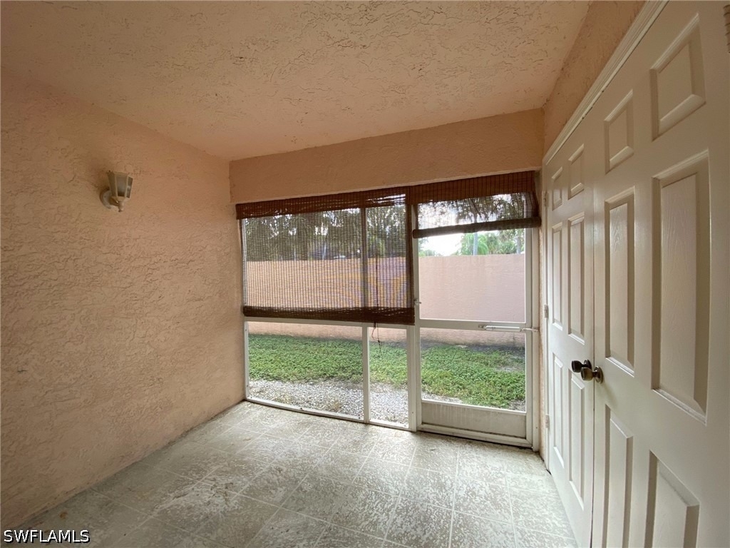 26741 Little John Court - Photo 18