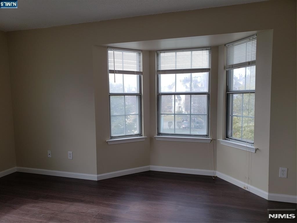 877 Juniper - Photo 5