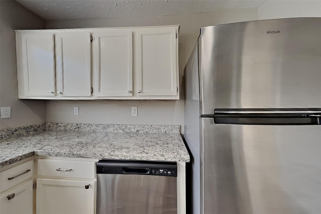 11831 Oakner Drive - Photo 5