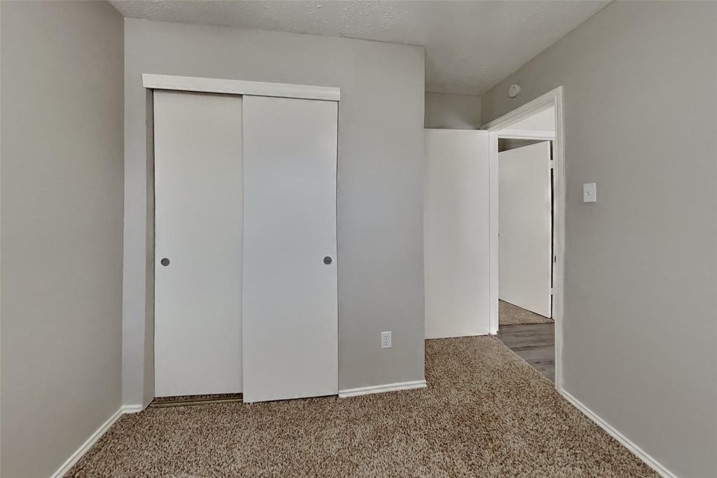 11831 Oakner Drive - Photo 14