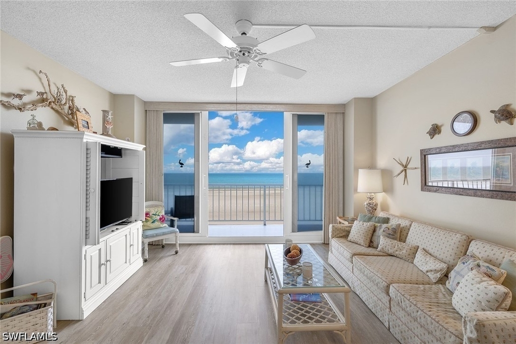 140 Seaview Court - Photo 2
