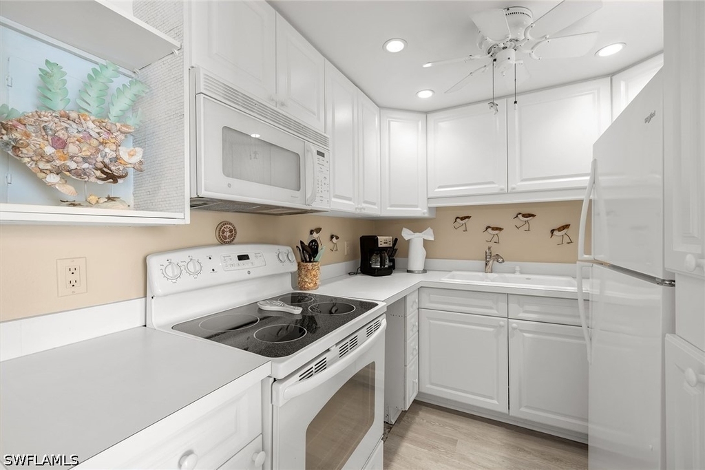 140 Seaview Court - Photo 6