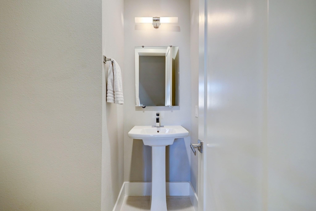 5711 Larkin Street - Photo 13