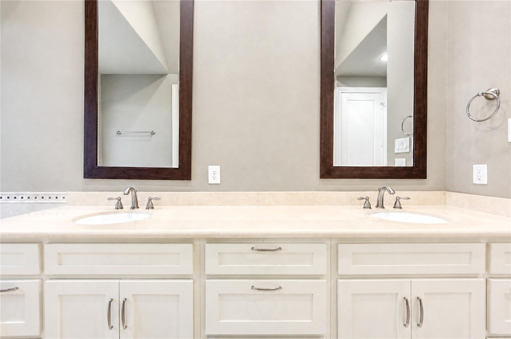 5826 Darling Street - Photo 17