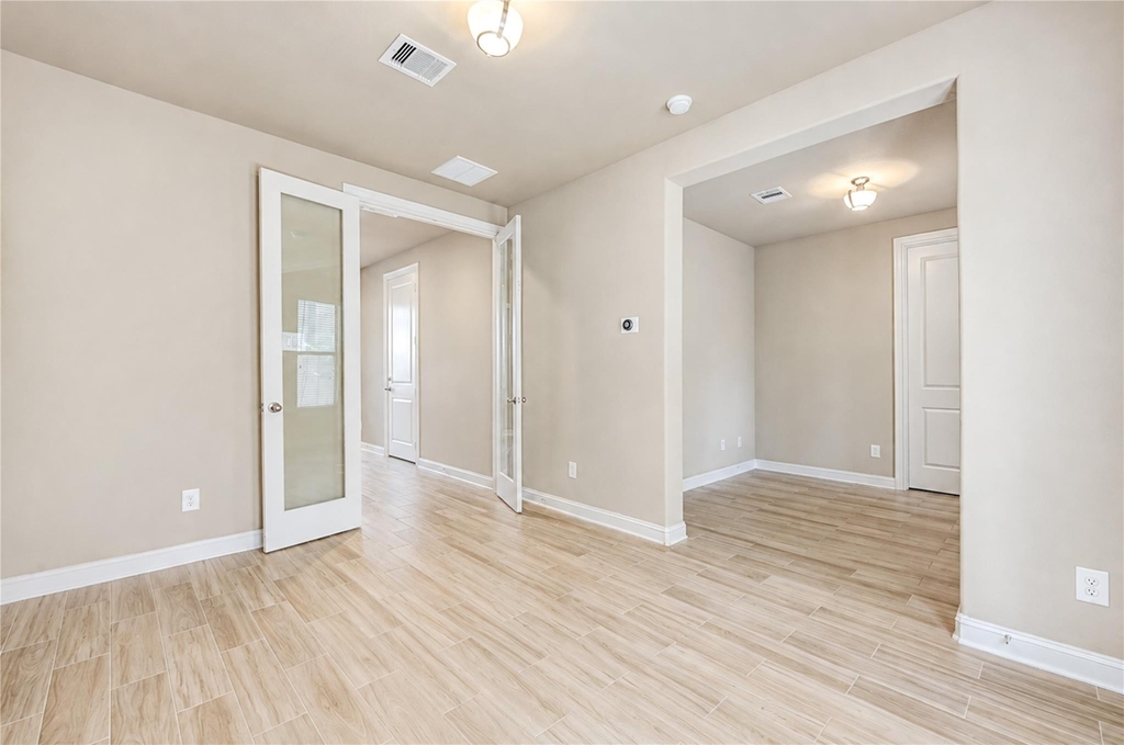 5826 Darling Street - Photo 7