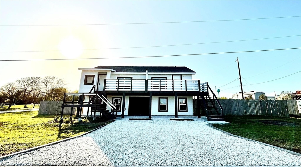 4406 Helen Street - Photo 0