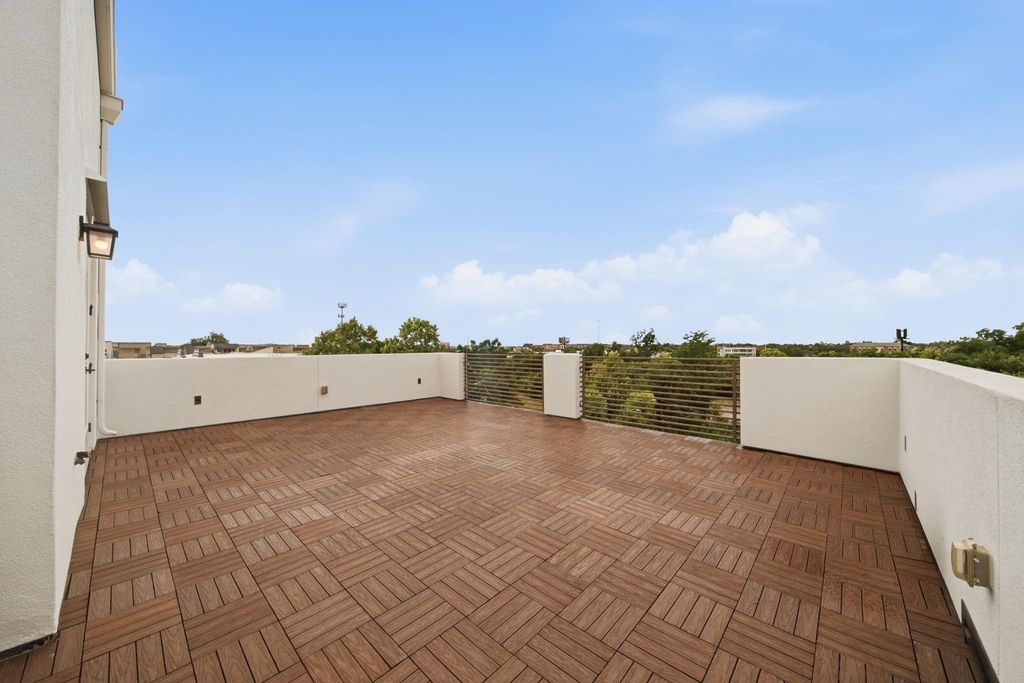 327 E 2nd Street - Photo 39