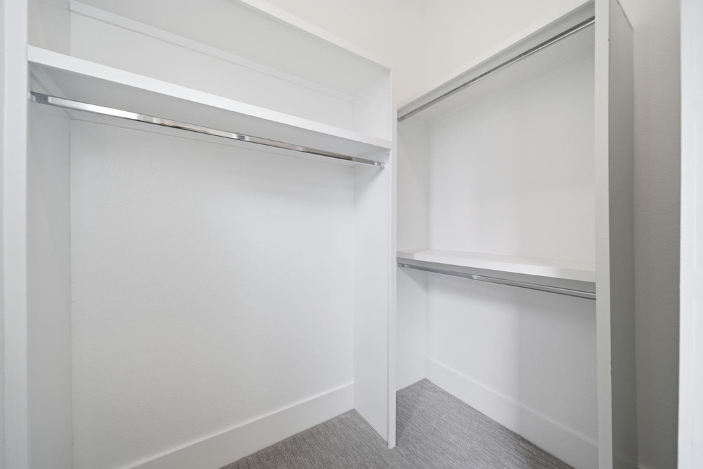 327 E 2nd Street - Photo 11