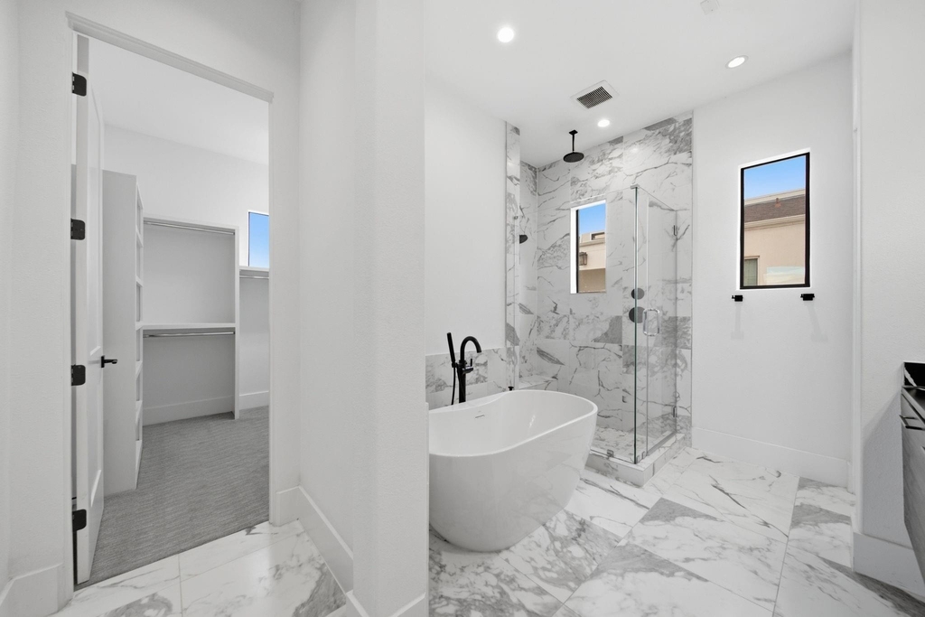 327 E 2nd Street - Photo 30