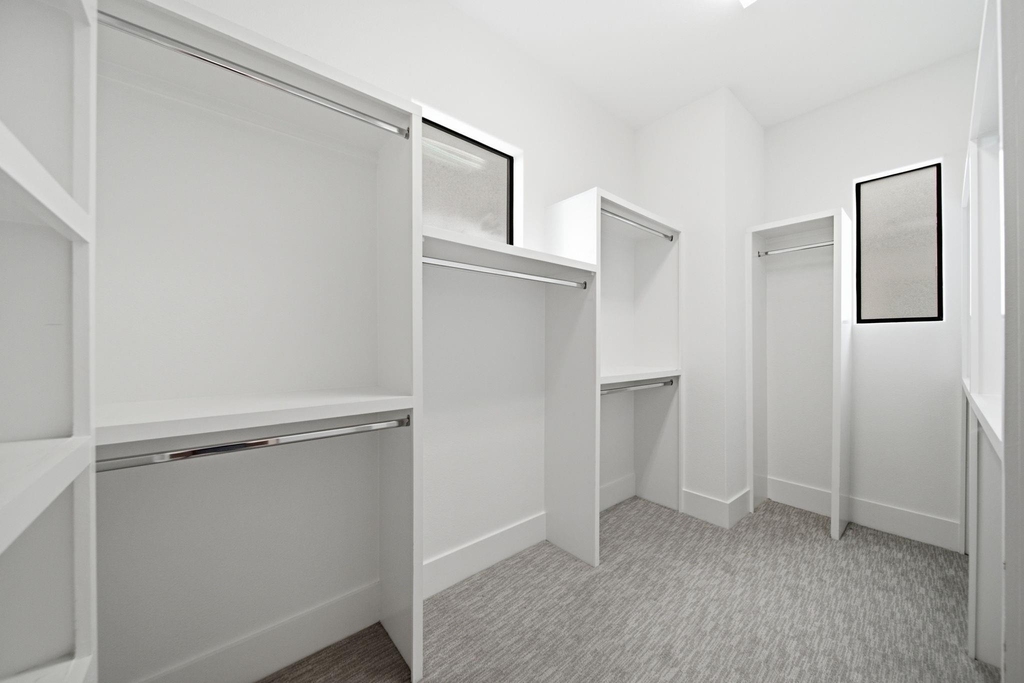 327 E 2nd Street - Photo 31