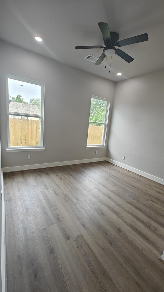 504 Center Street - Photo 10