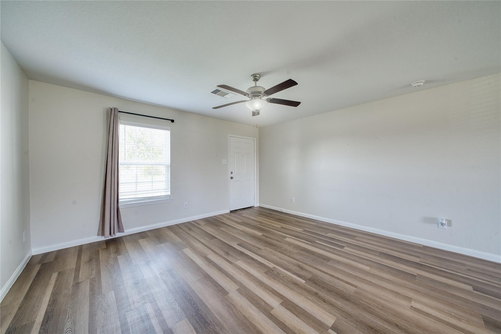 5735 Rainbow Road - Photo 3