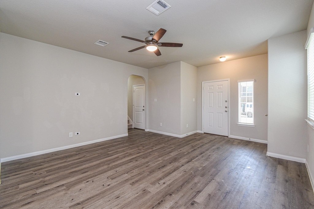 23610 Goodfellow Drive - Photo 3