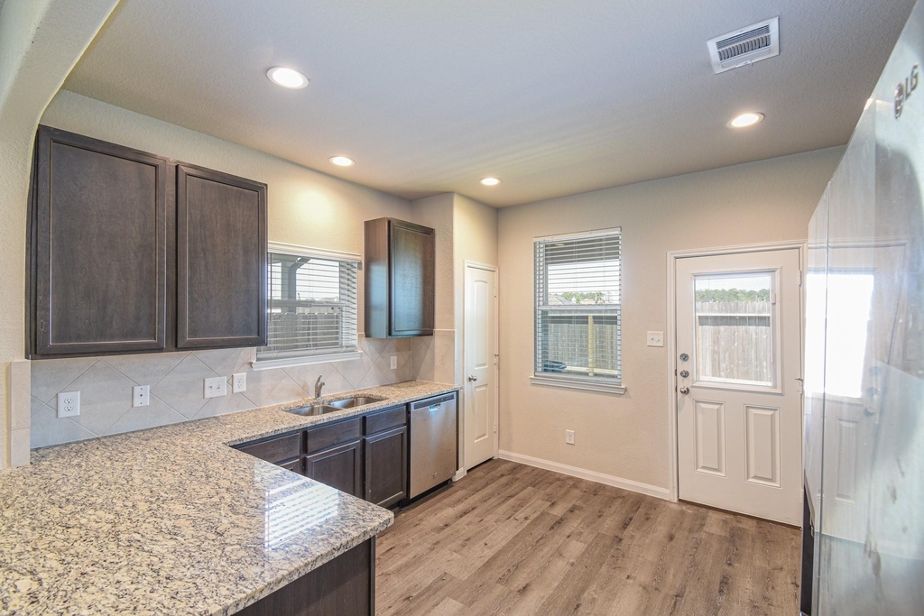 23610 Goodfellow Drive - Photo 5
