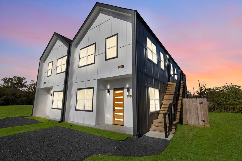 768 Lucky Street - Photo 0
