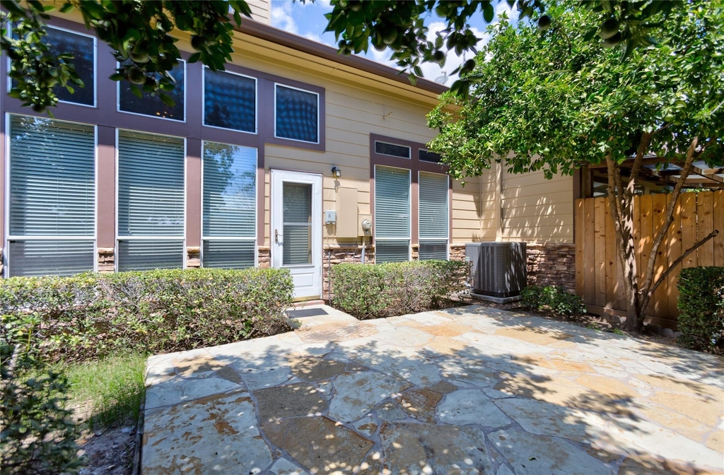7907 Glenn Cliff Drive - Photo 18