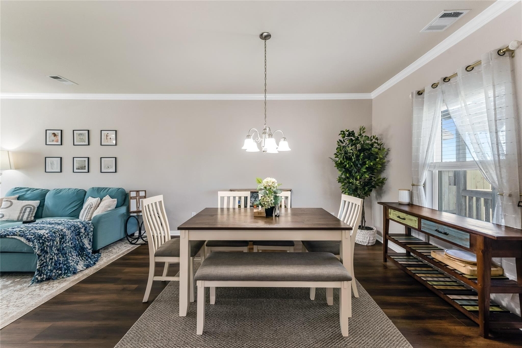 512 Forest Village Circle - Photo 10