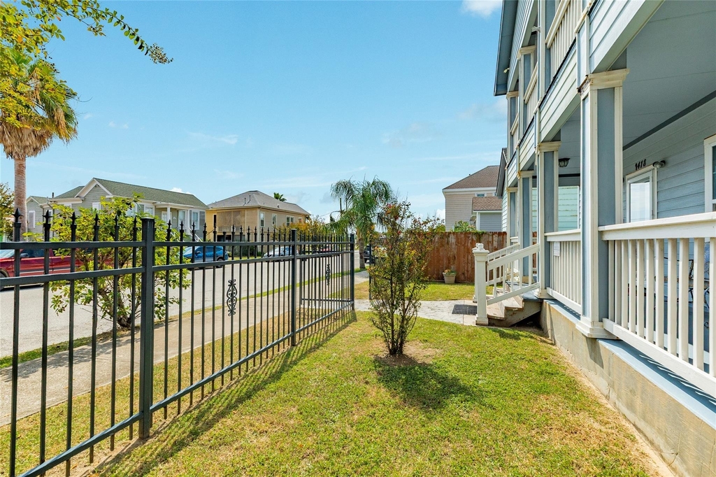 1418 Avenue M 1/2 - Photo 31