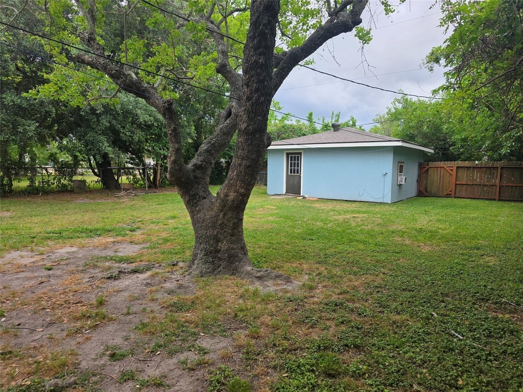209 Franlee Street - Photo 12
