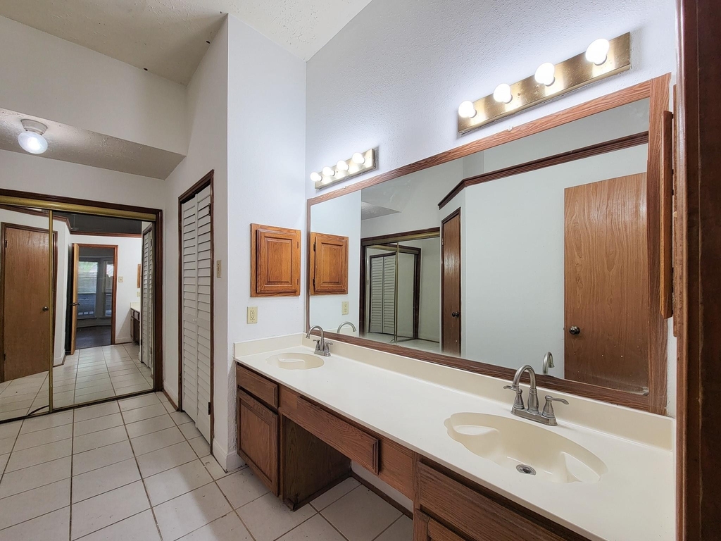 2030 Creek Valley Lane - Photo 27