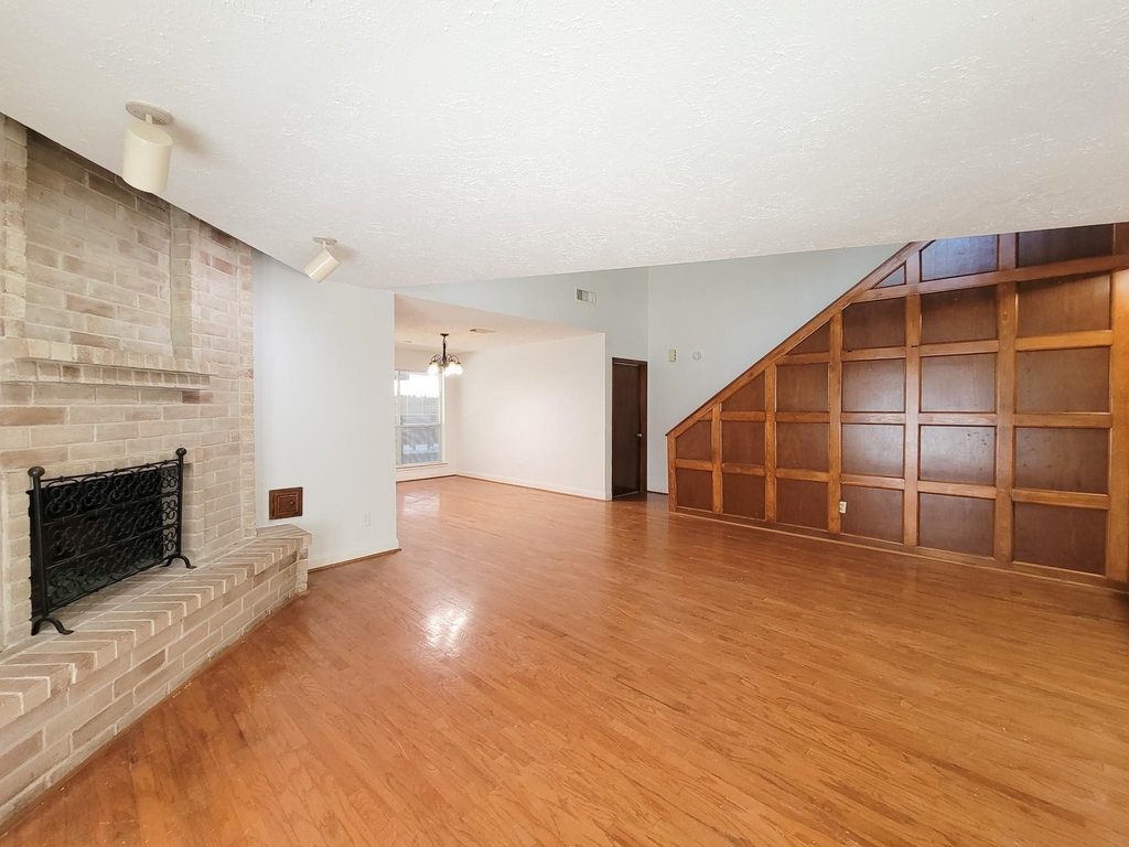 2030 Creek Valley Lane - Photo 11