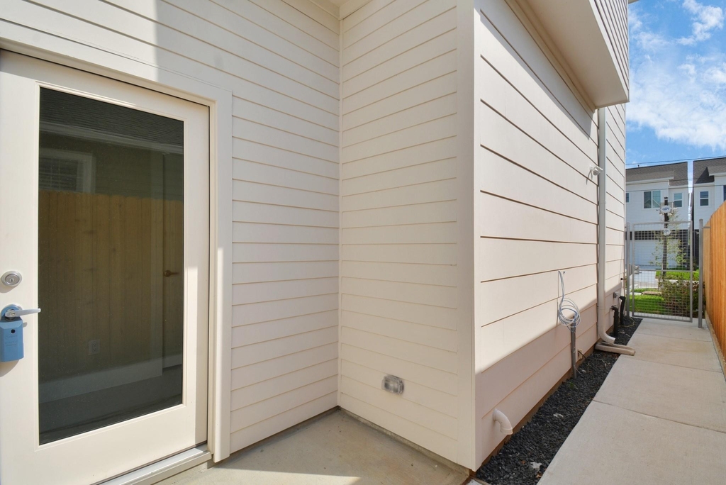4707 Oats Street - Photo 2