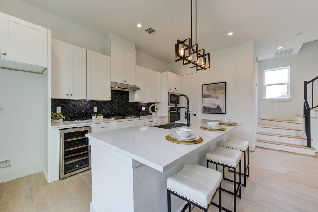 2310 Reinerman Street - Photo 32