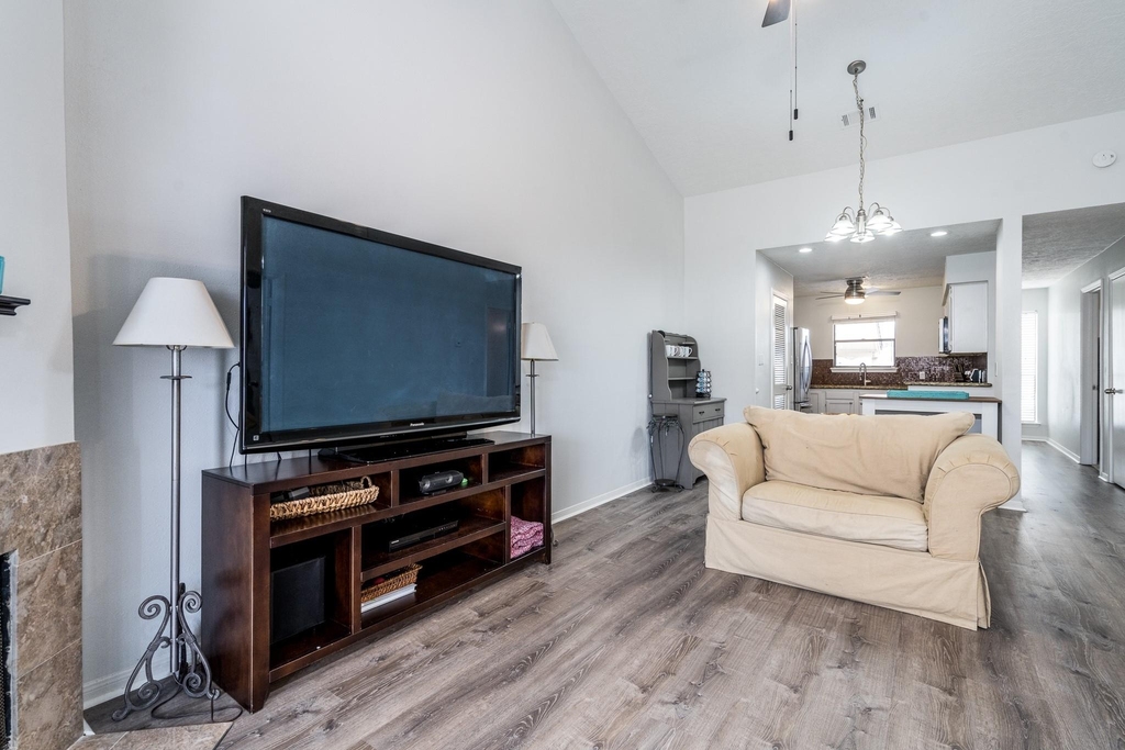 203 Lakeview Terrace - Photo 15
