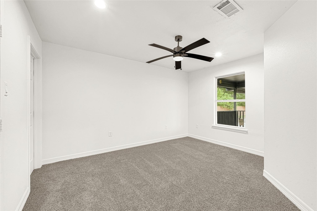 2631 Mansfield Street - Photo 17