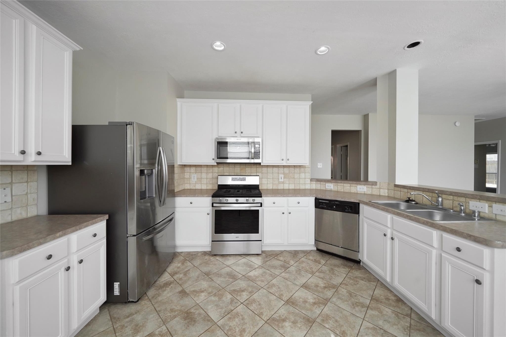 5602 Beaver Pass Lane - Photo 9