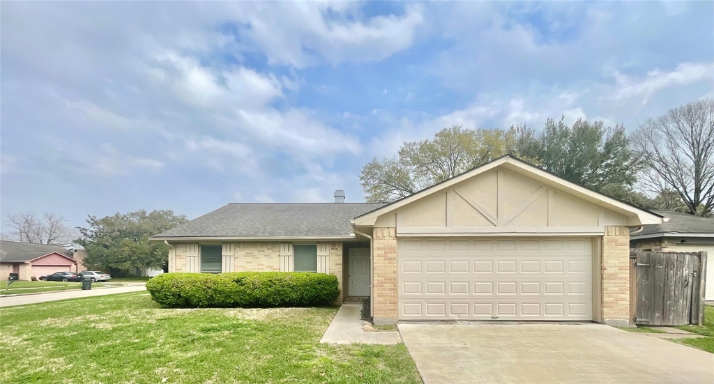 503 Penwood Court - Photo 0