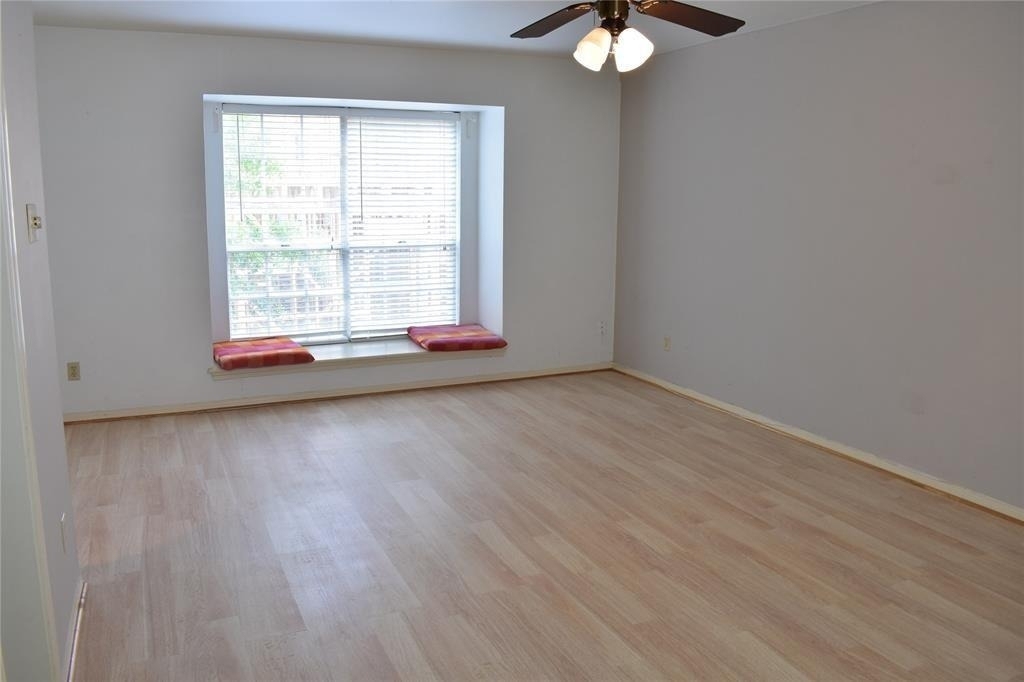 814 Knox Street - Photo 3