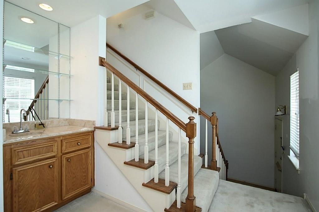 814 Knox Street - Photo 13