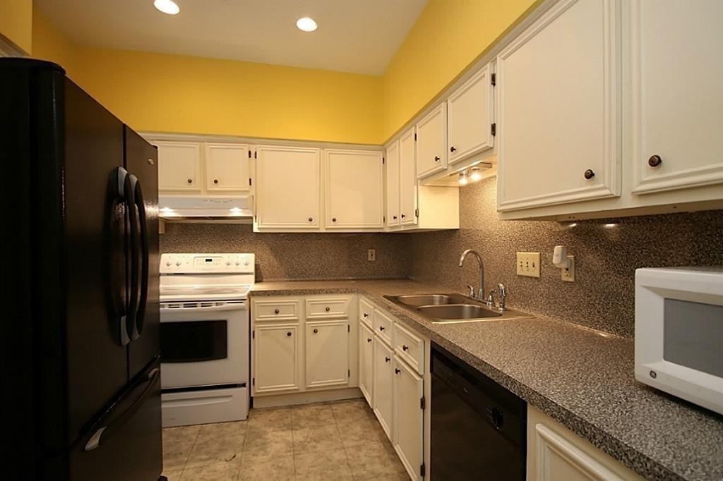 814 Knox Street - Photo 12