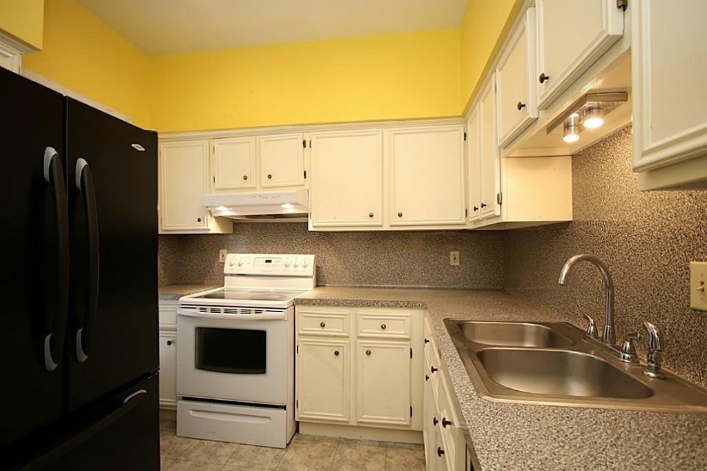814 Knox Street - Photo 11