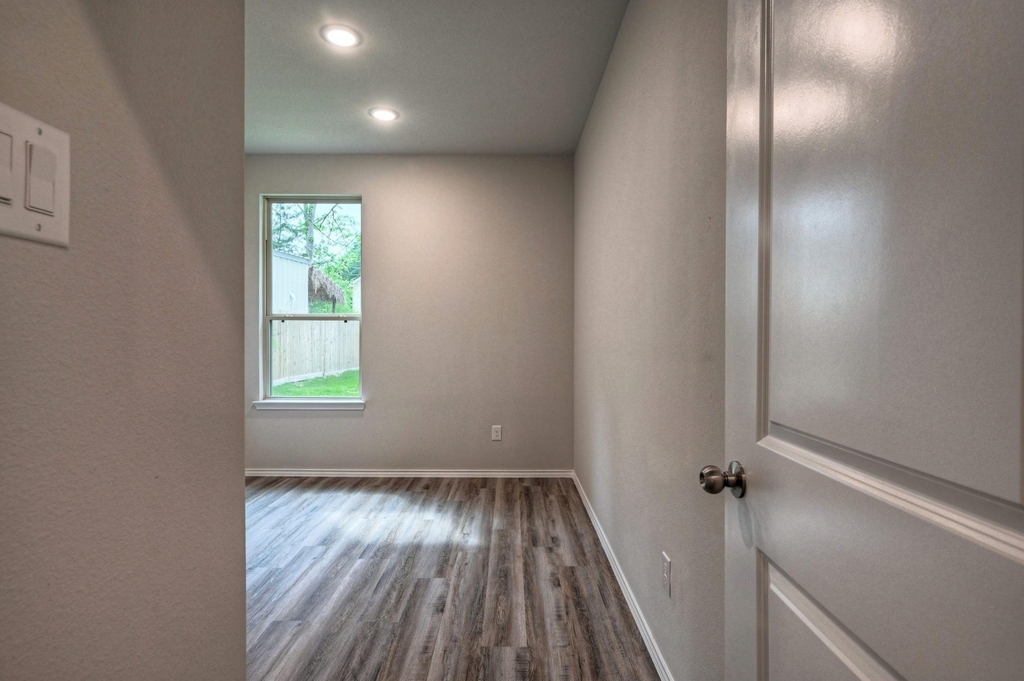 11604 Vistawood Street - Photo 7
