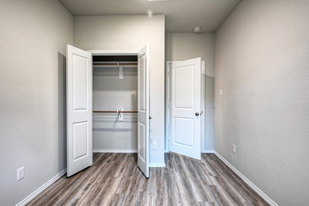 11604 Vistawood Street - Photo 10