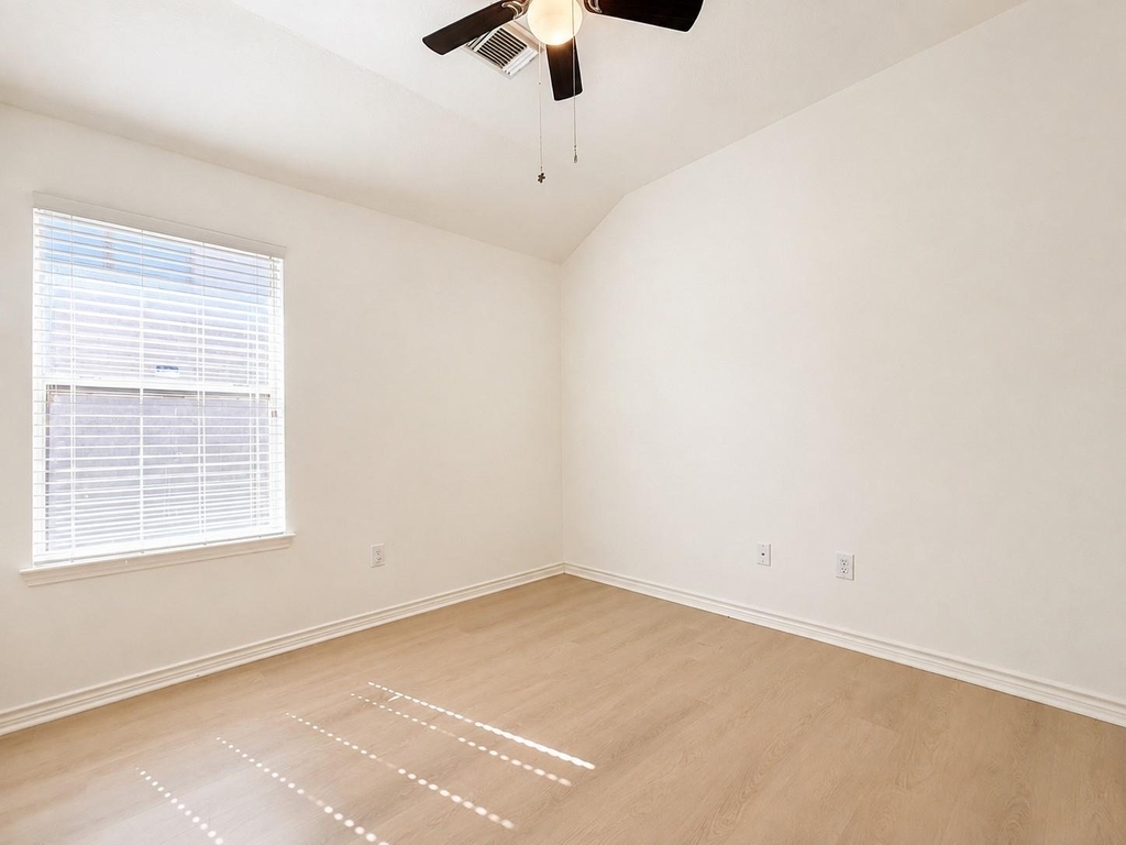 14815 Stocklin Court - Photo 19