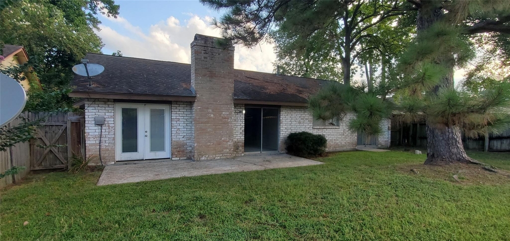 5226 Moonshadows Drive - Photo 14