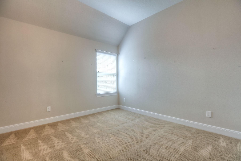 19 Cohasset Place - Photo 38