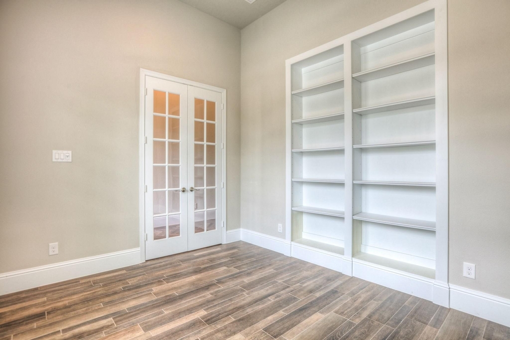 19 Cohasset Place - Photo 5