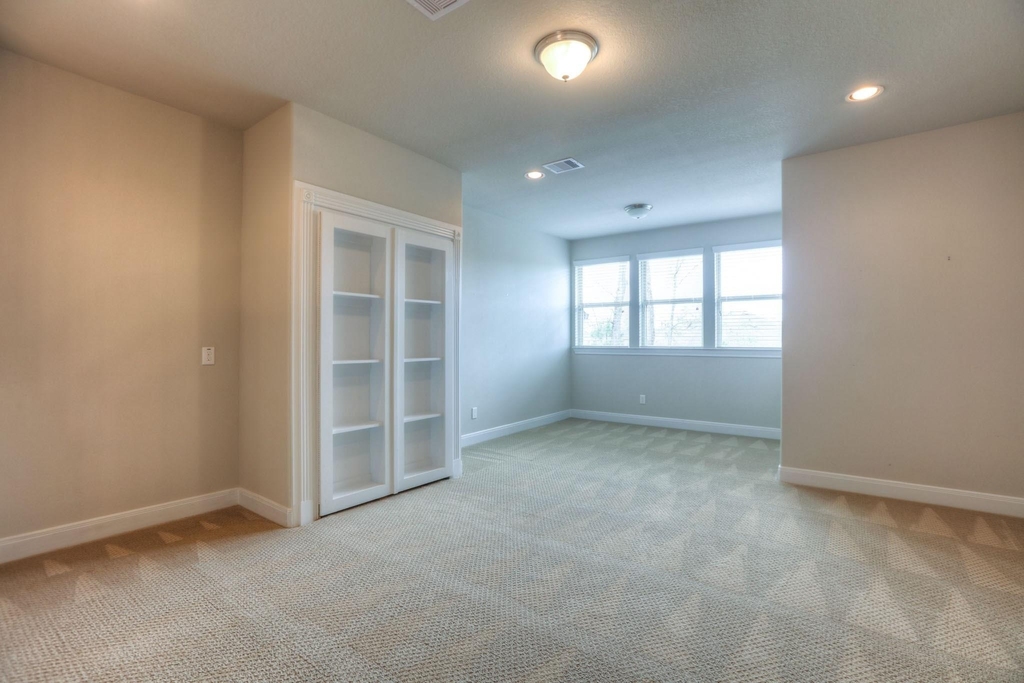 19 Cohasset Place - Photo 28