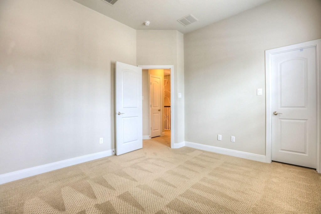 19 Cohasset Place - Photo 40