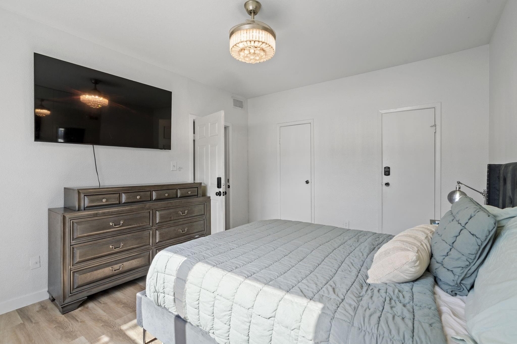 1881 Bering Drive - Photo 2